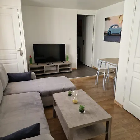 Appartement Hyper Centre Cosy Avec Balcon Châteaudun Extérieur photo