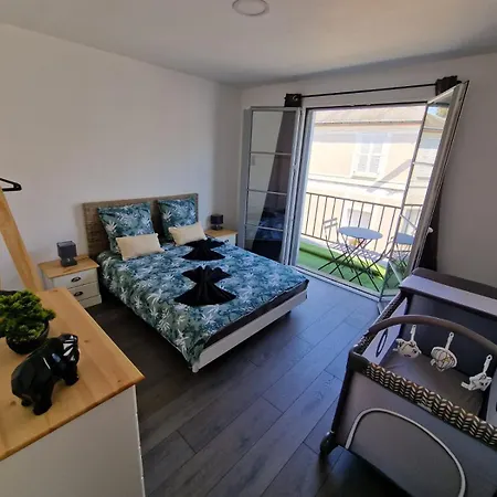 Appartement Hyper Centre Cosy Avec Balcon Châteaudun Extérieur photo